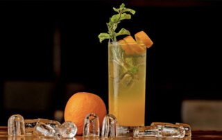 Mocktail con té y frutas